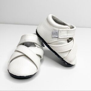 Jack and Lily My Mocs White Leather Strappy Mary Jane Moccasins